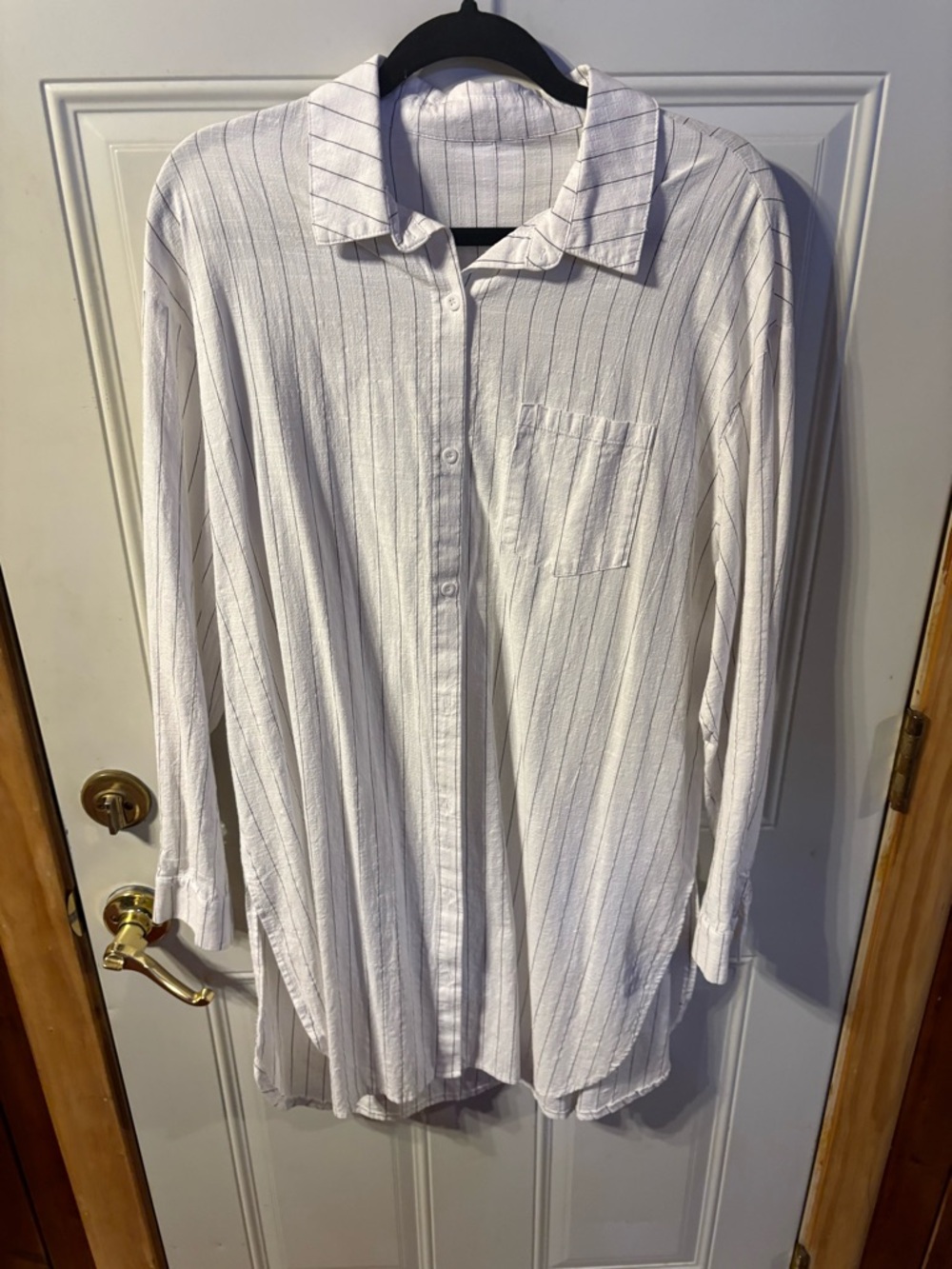 Women's White Striped Front Blouse XL Lightweight Stripe Slits on both Sides